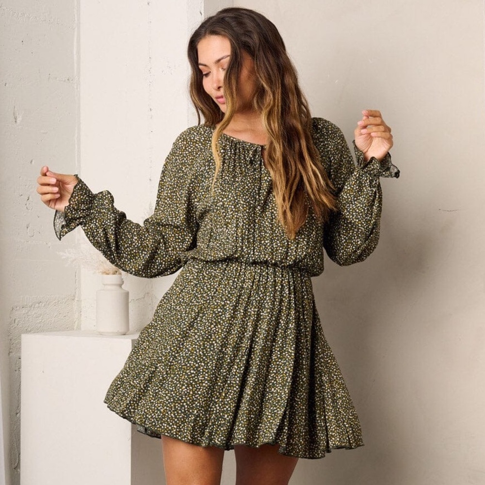 NEW!! Paper Crane Adorable Green Floral Long Sleeve Elastic Waist Mini Dress